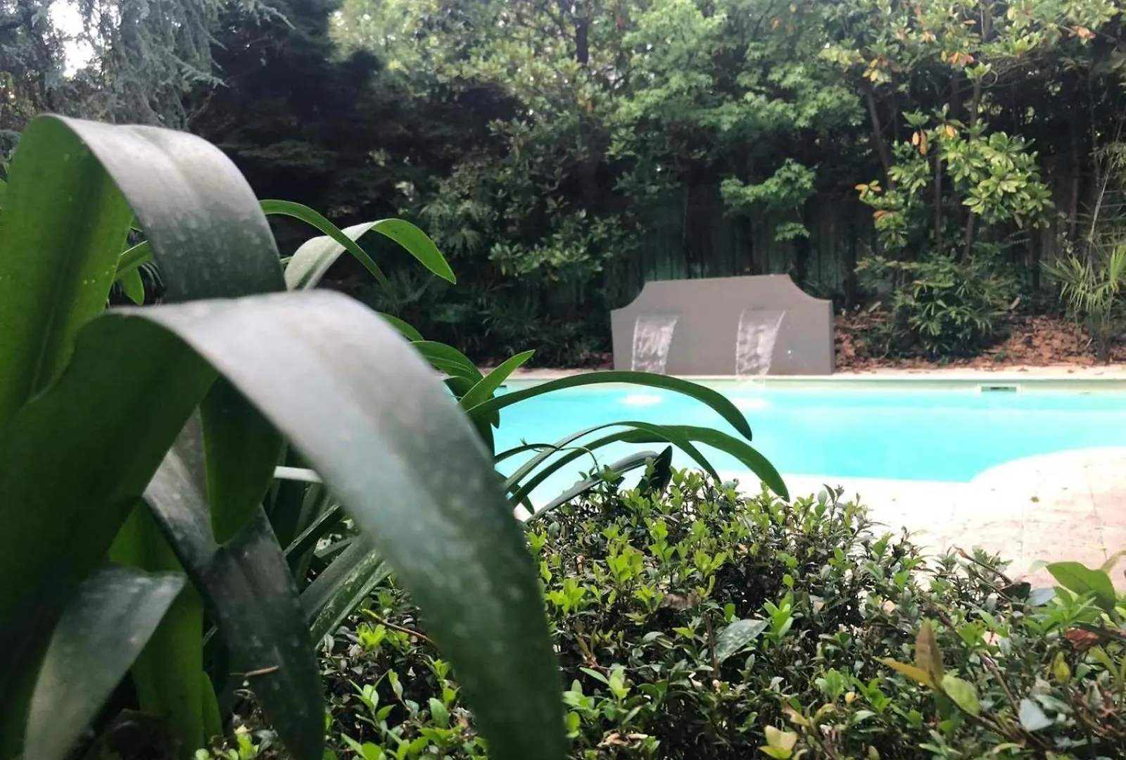 Youhosty - Exclusive Townhouse Garden And Pool Milan Italy
